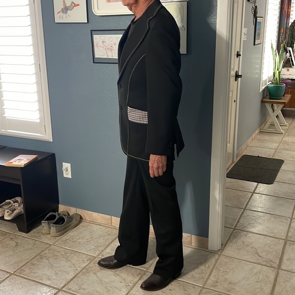 Suit, jacket and pants  Bundle limited to 5 lbs. - Picture 3 of 6